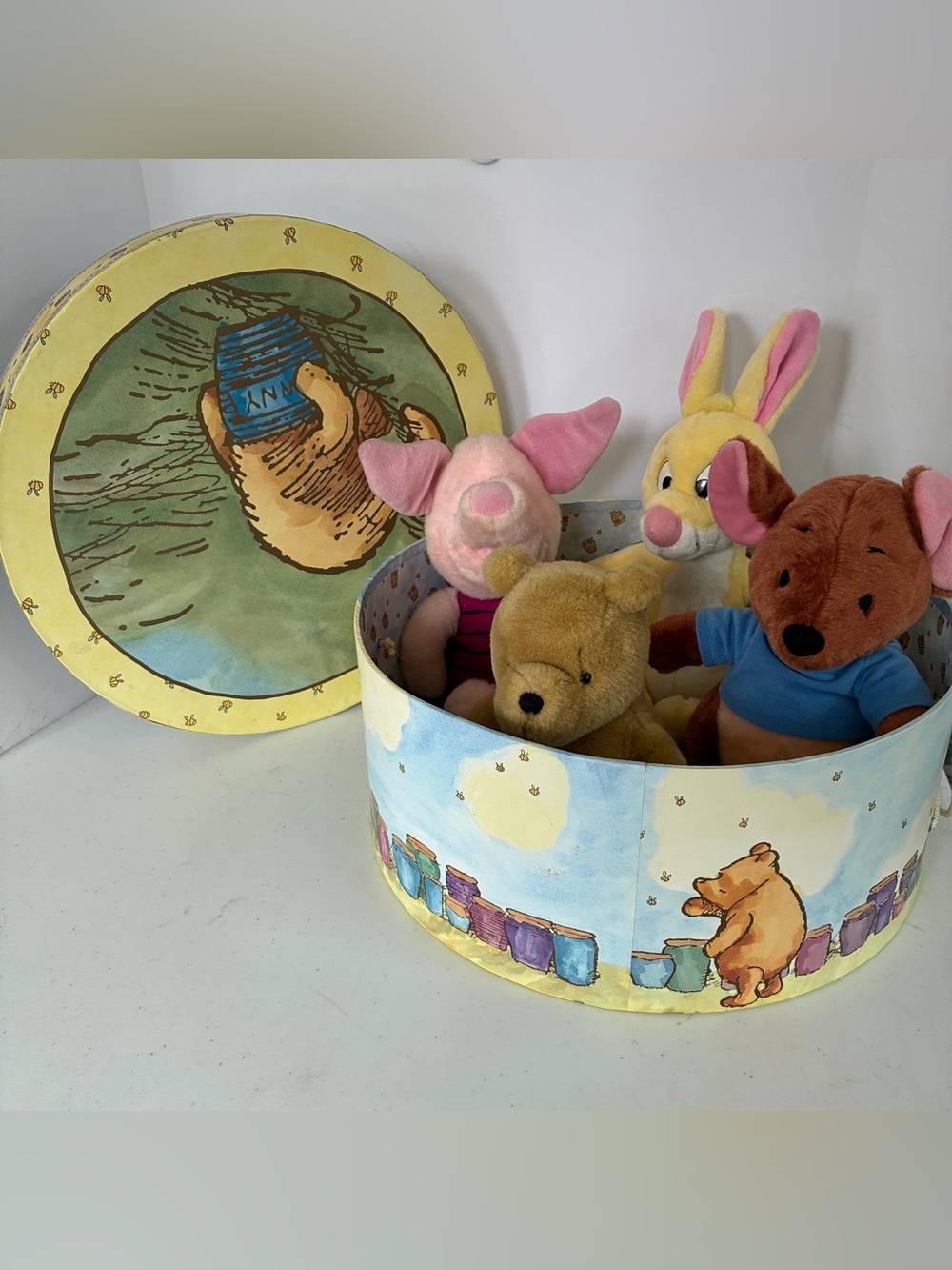 Vtg Disney Gund Classic Pooh and Friends Plush in Decorative Storage Box Large